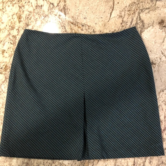 Old Navy Dresses & Skirts - 6 for $20. 💕 Old Navy Blue-Green Skirt